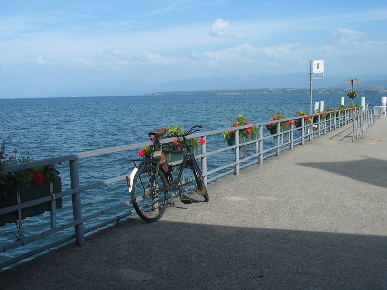 2006 06-Geneva Lake - Bike.jpg